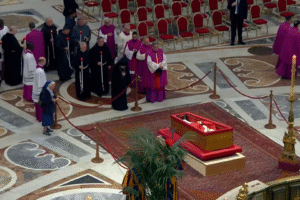 Funeral crowd