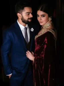 Anushka Sharma Glamorous Look with Virat Kohali