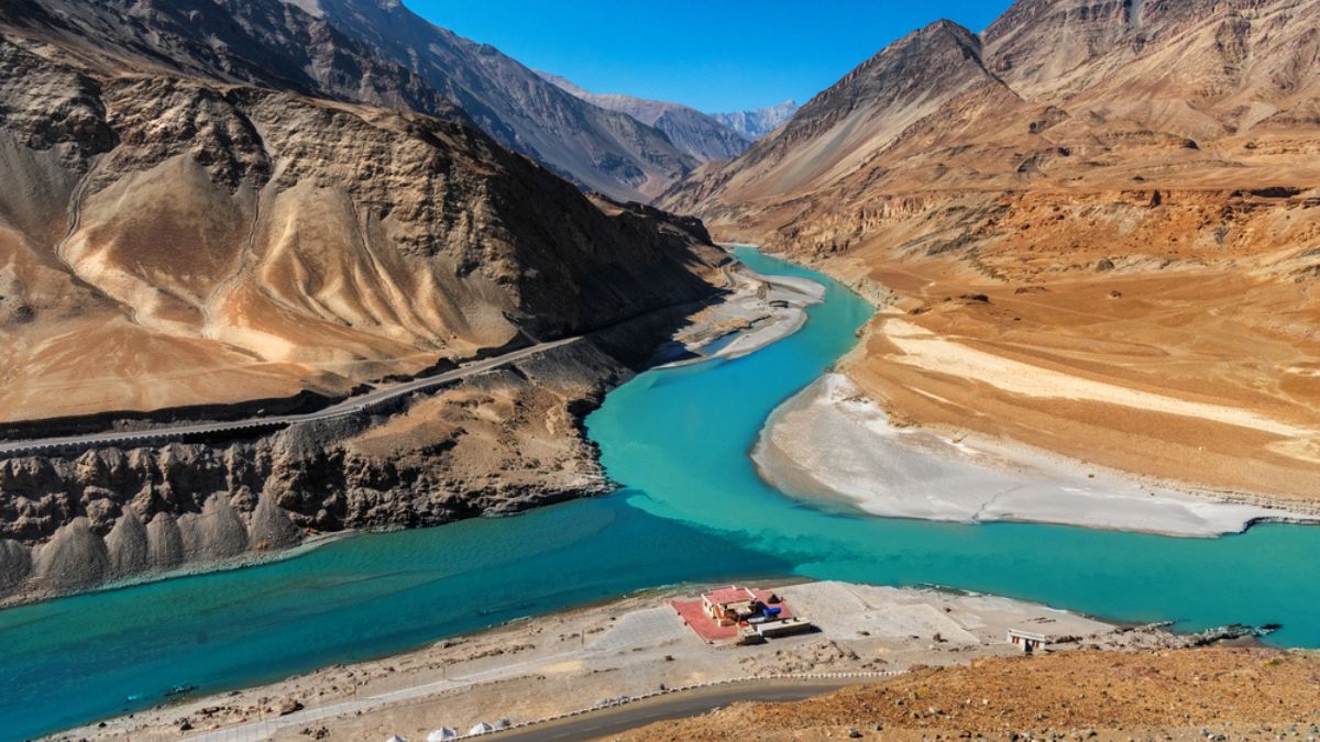 stop river water