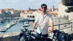 Cyclist completes